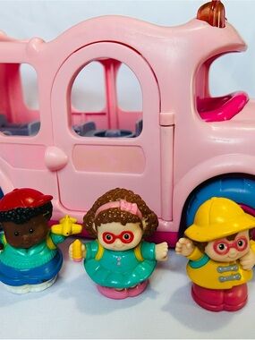 2005 Little people Pink School Bus with figures Works!